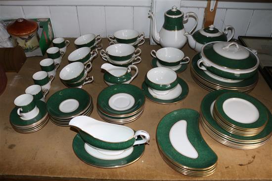 An Aynsley President pattern tea, dinner and coffee service